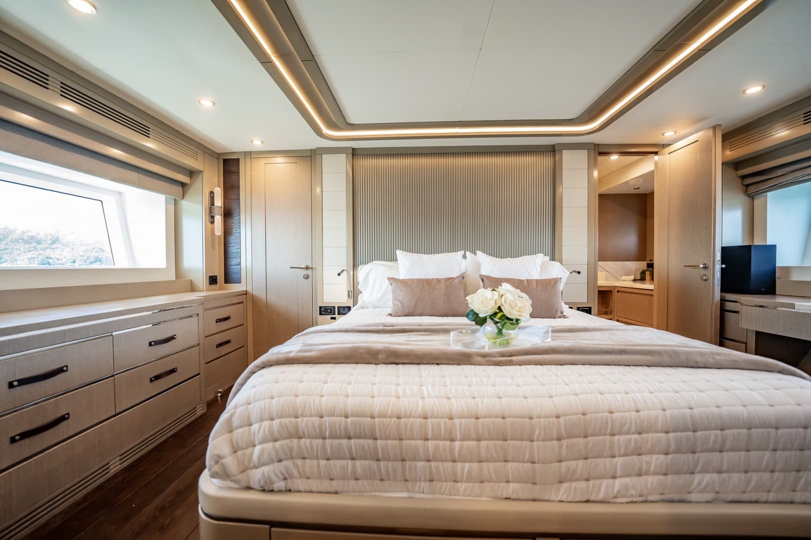 2023 Sirena 68 photo 80