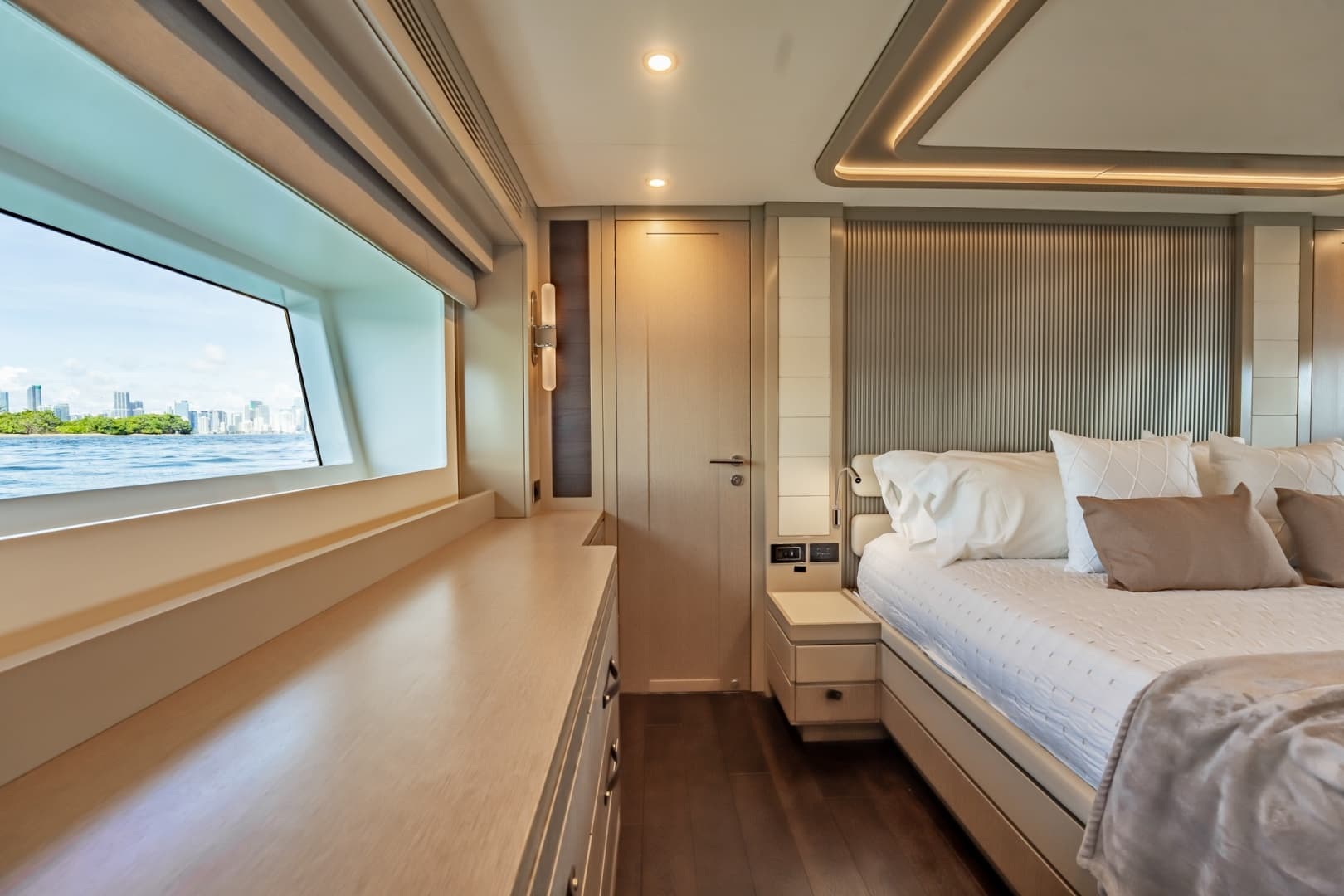 2023 Sirena 68 photo 76