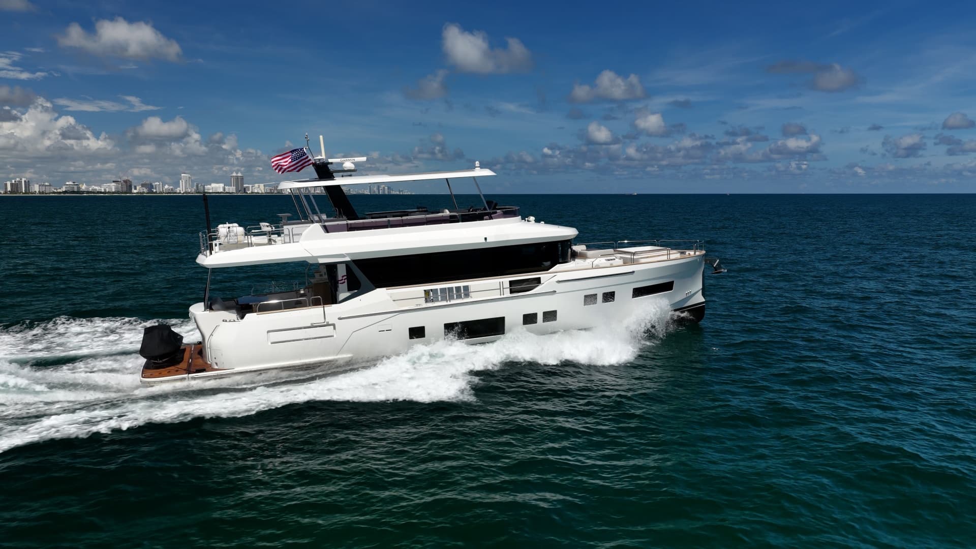 2023 Sirena 68 photo 7