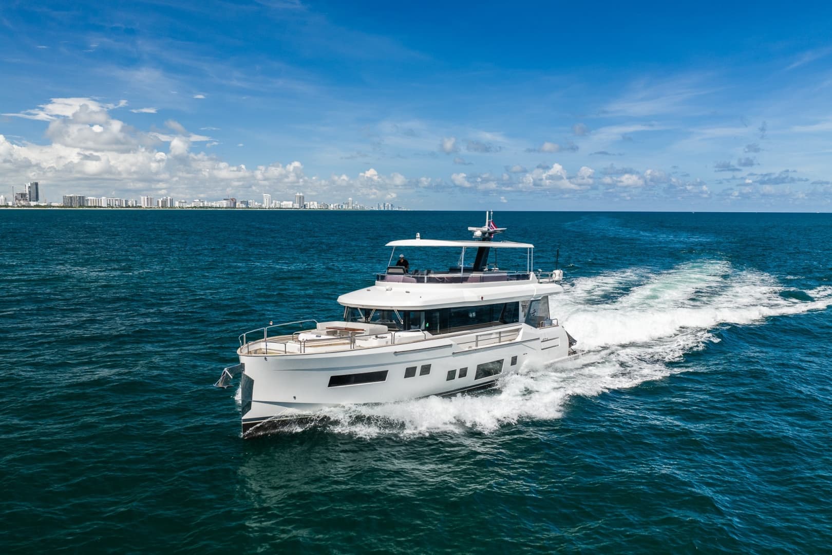 2023 Sirena 68 photo 5
