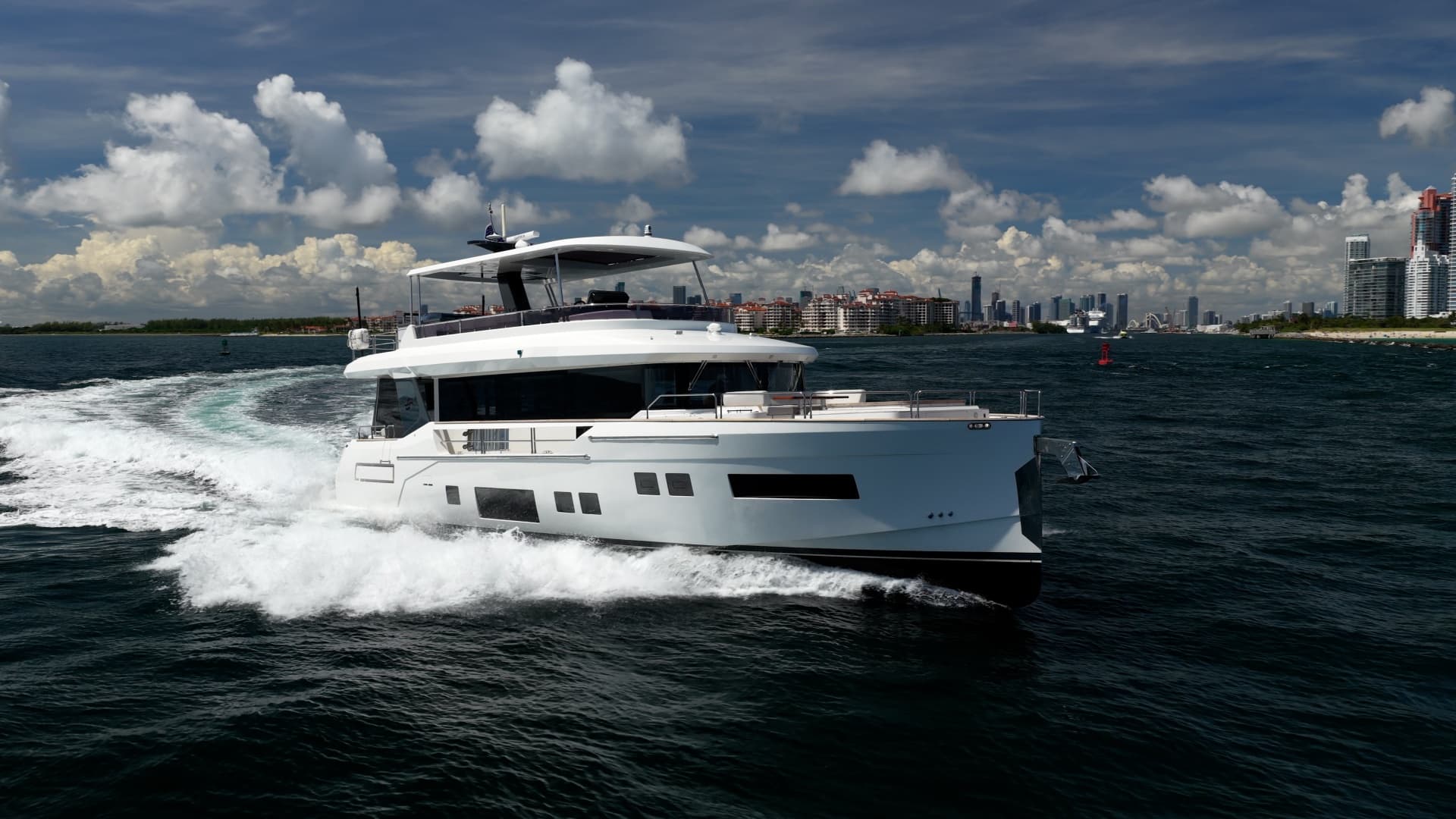 2023 Sirena 68 photo 8
