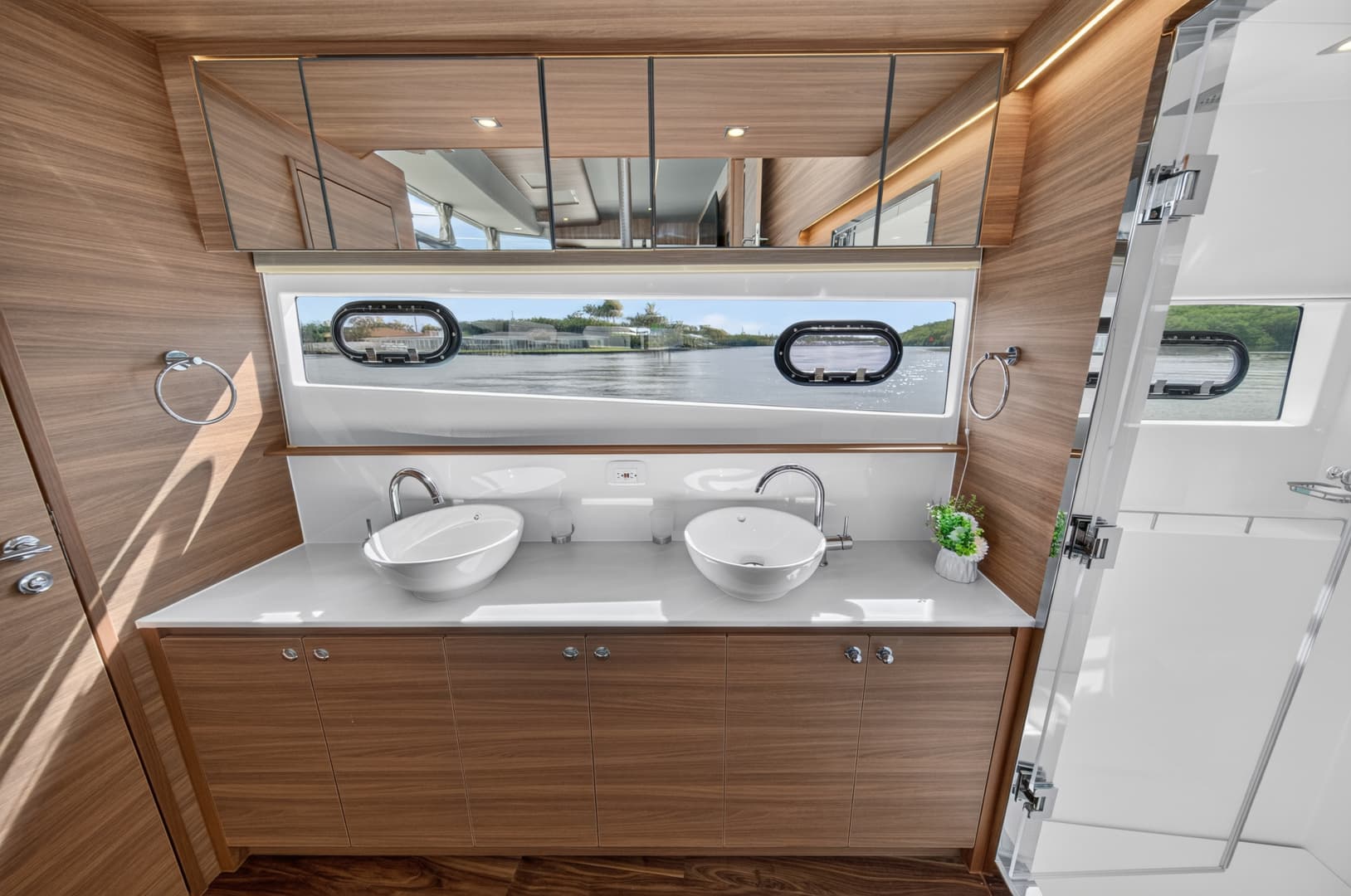 2025 Aquila 54 YACHT photo 57