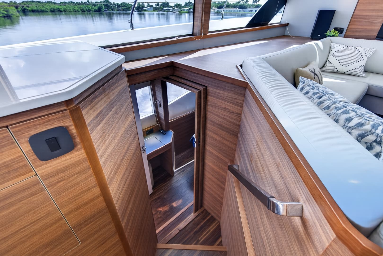 2025 Aquila 54 YACHT photo 50
