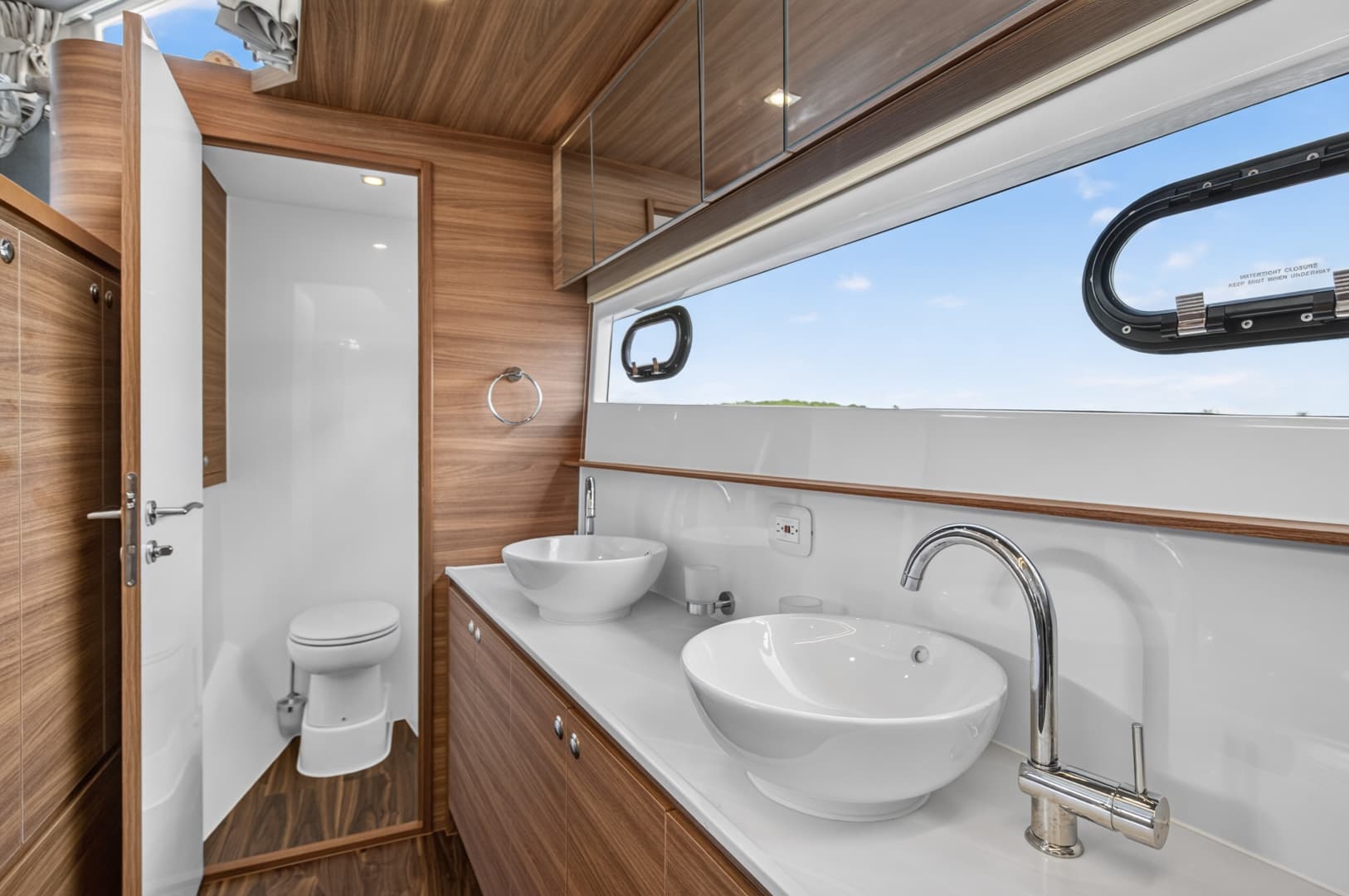 2025 Aquila 54 YACHT photo 59