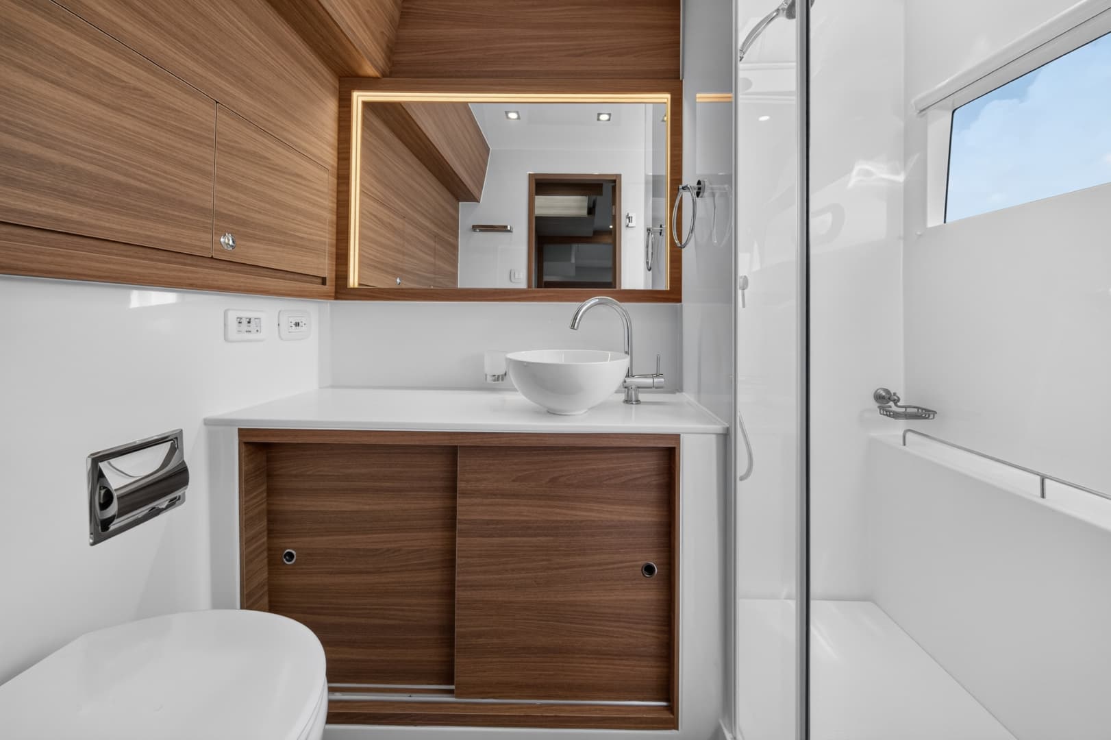 2025 Aquila 54 YACHT photo 45