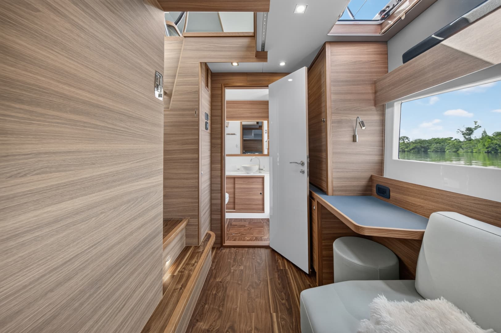 2025 Aquila 54 YACHT photo 43