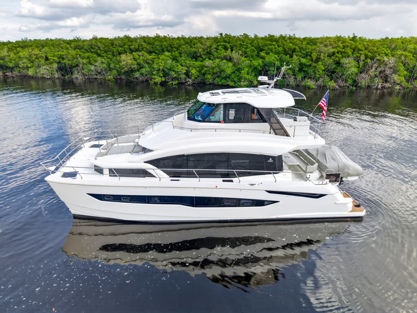 2025 Aquila 54 YACHT photo 10
