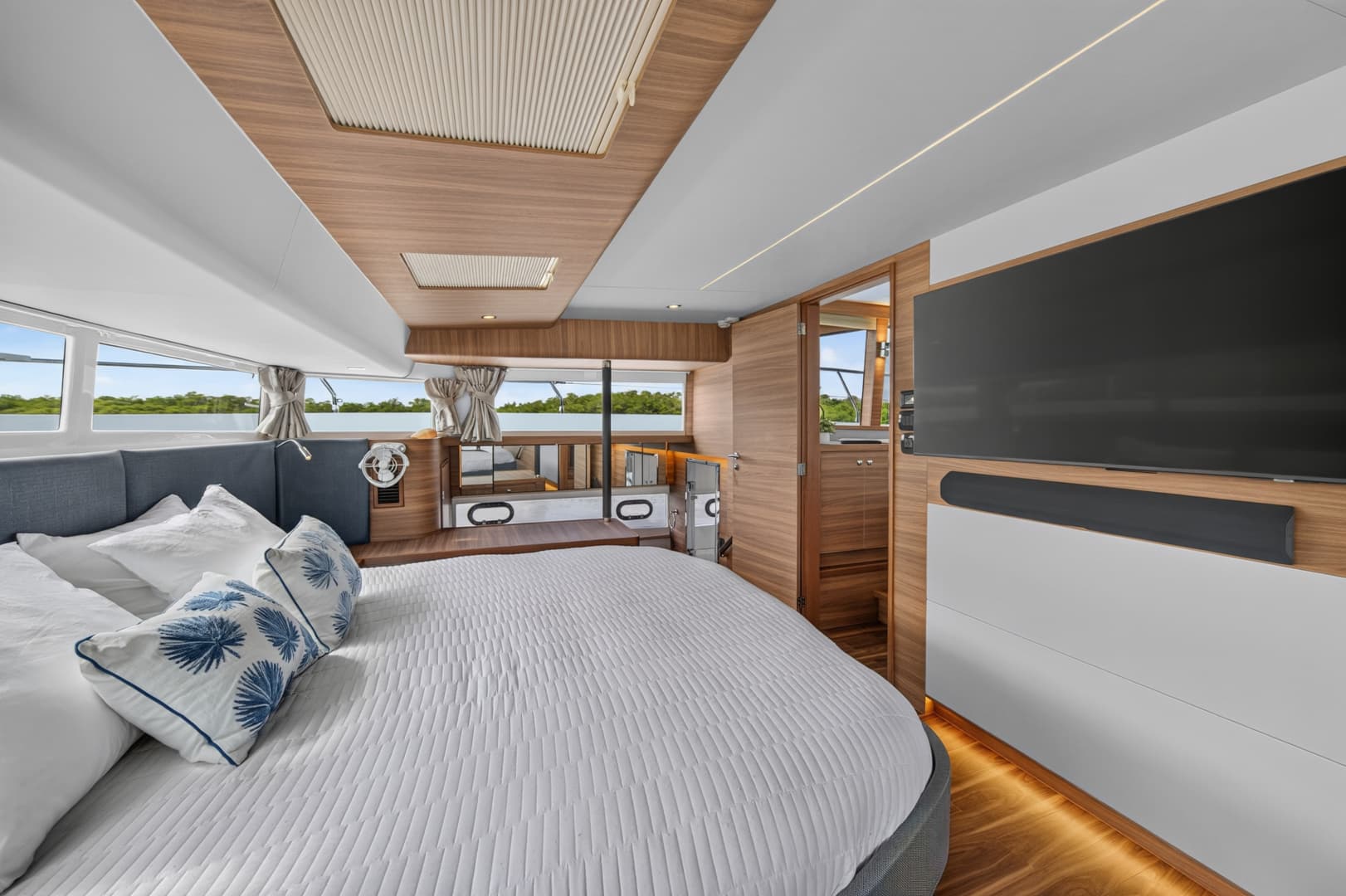 2025 Aquila 54 YACHT photo 54