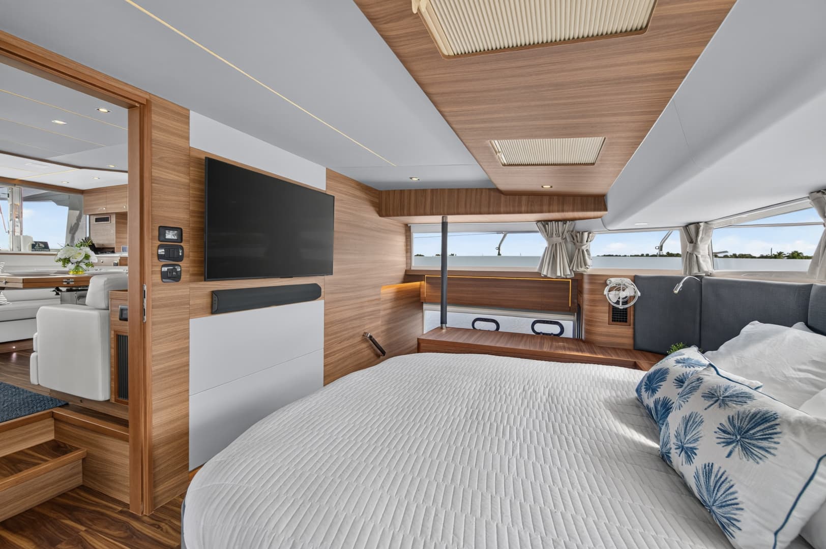 2025 Aquila 54 YACHT photo 53
