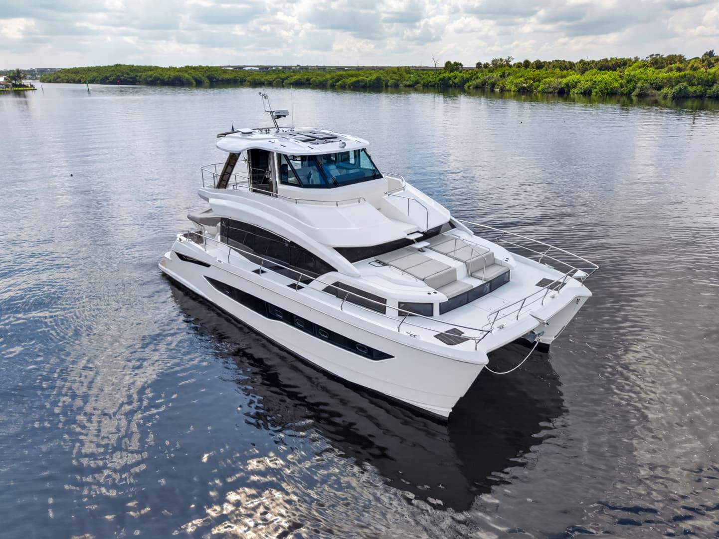 2025 Aquila 54 YACHT photo 7