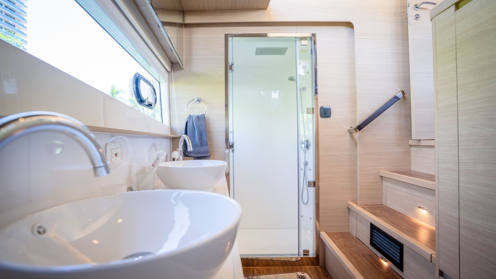 2025 Aquila 54 Yacht photo 37