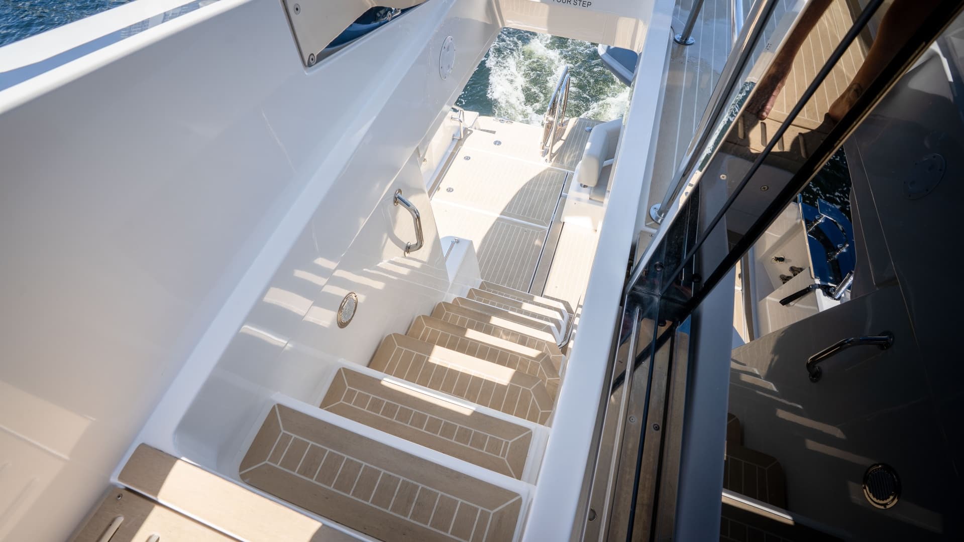 2025 Aquila 54 Yacht photo 22
