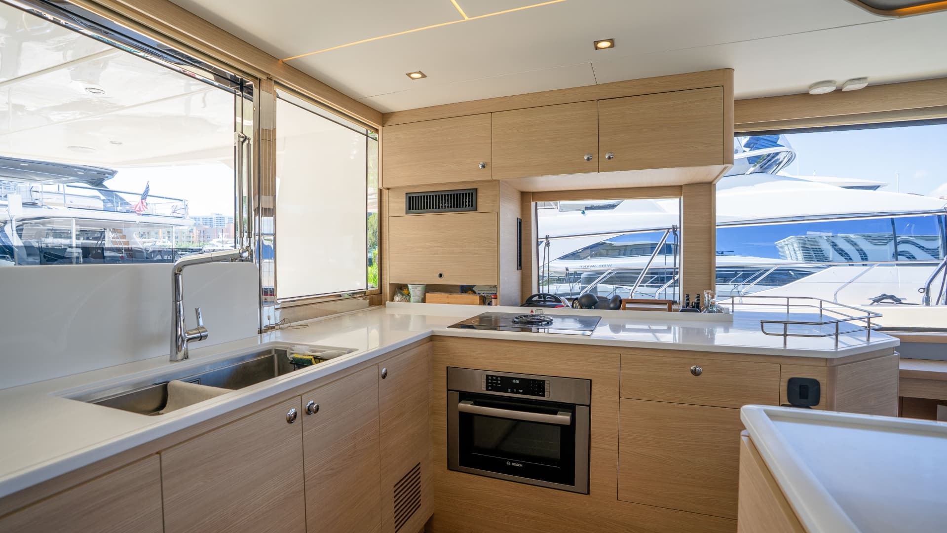 2025 Aquila 54 Yacht photo 28