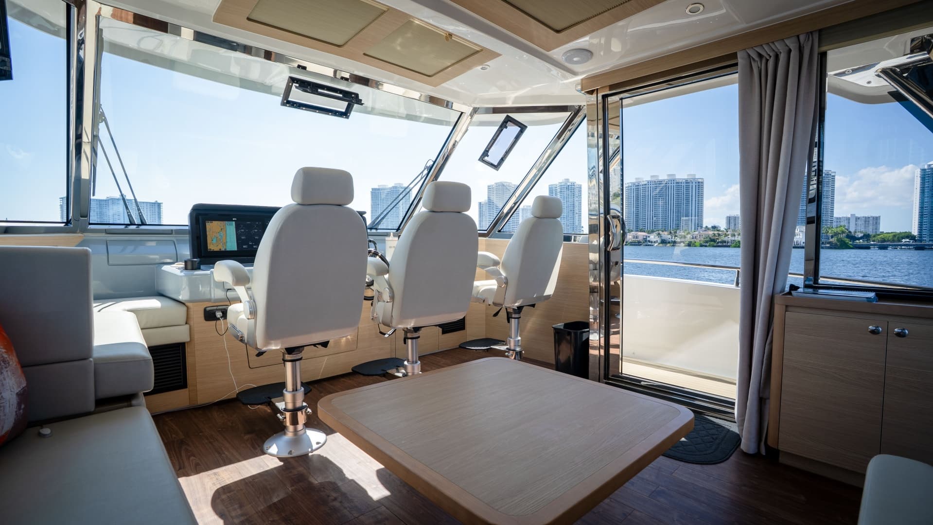 2025 Aquila 54 Yacht photo 13