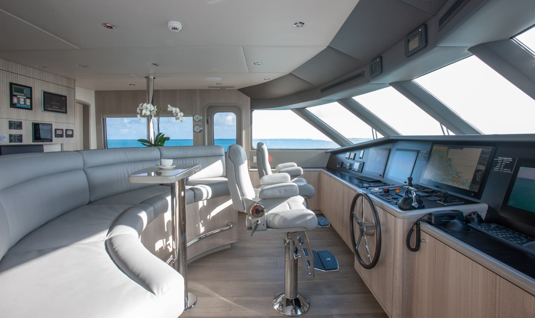 2000 Trinity Yachts photo 34