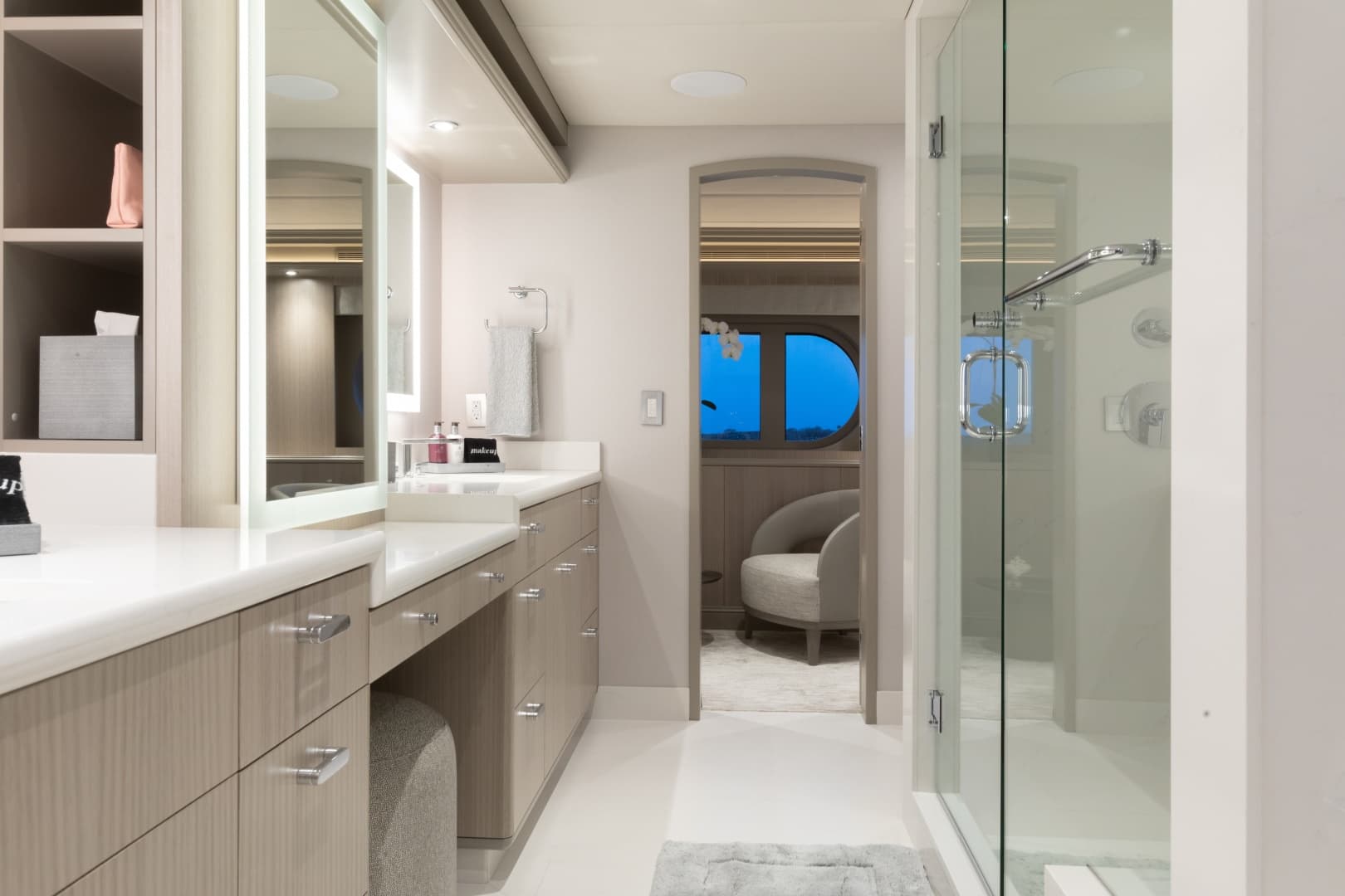 2000 Trinity Yachts photo 19