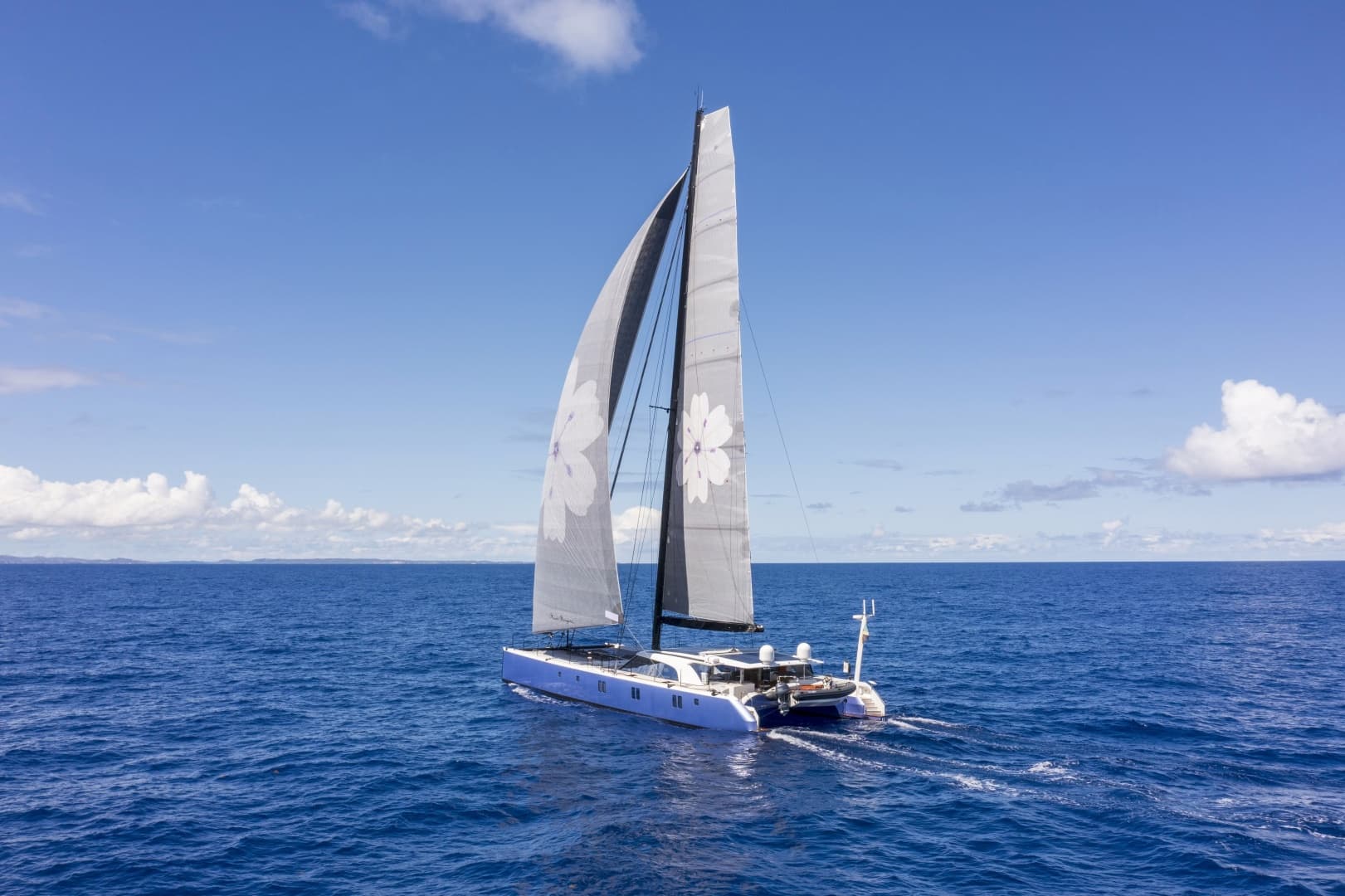 2010 Gunboat photo 3
