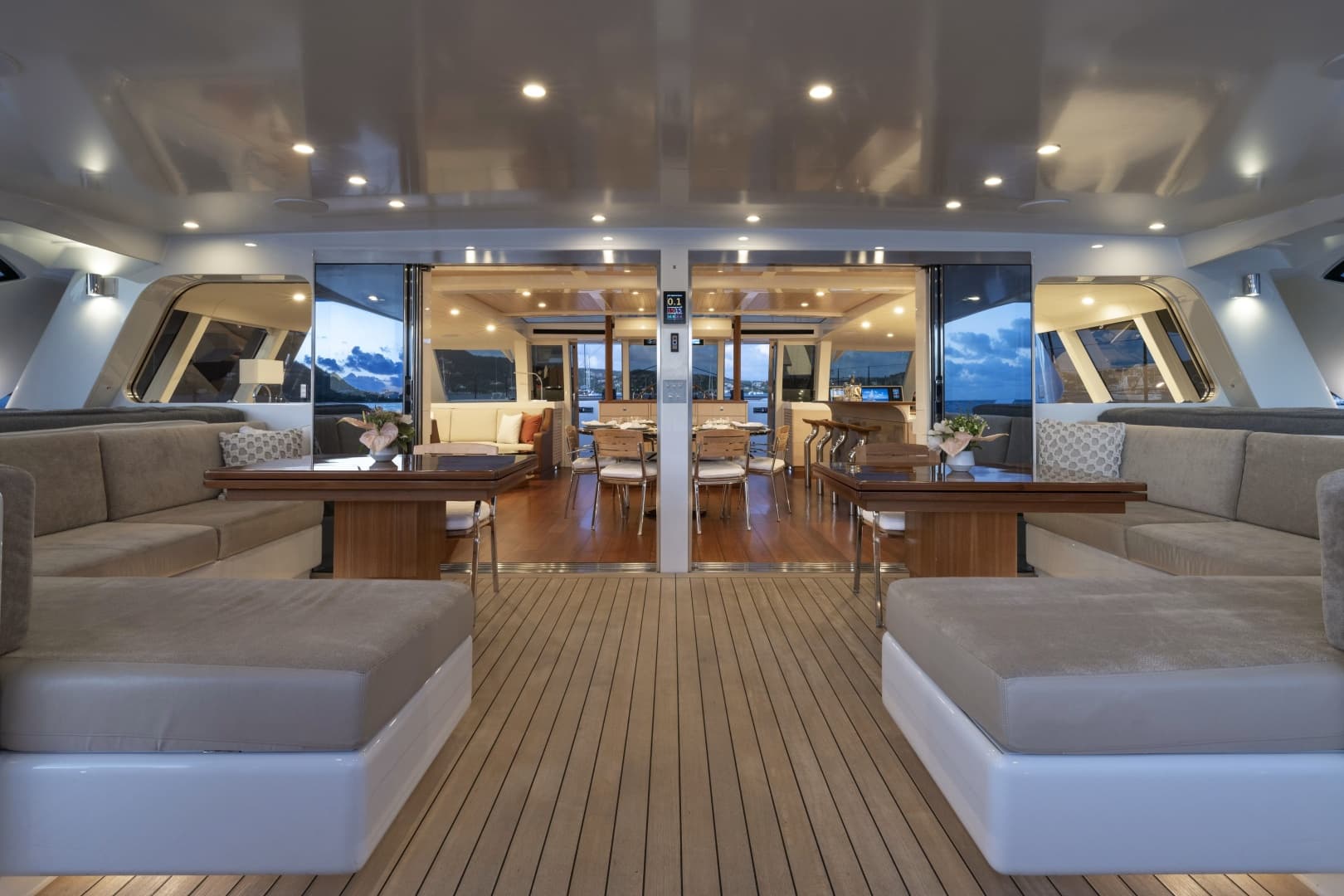 2010 Gunboat photo 21