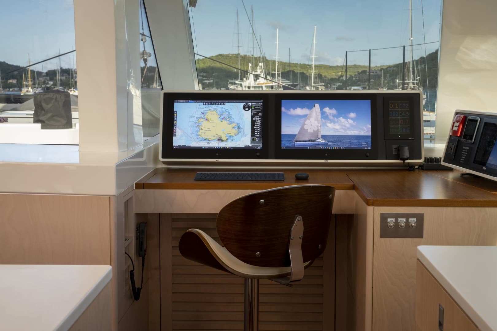 2010 Gunboat photo 24