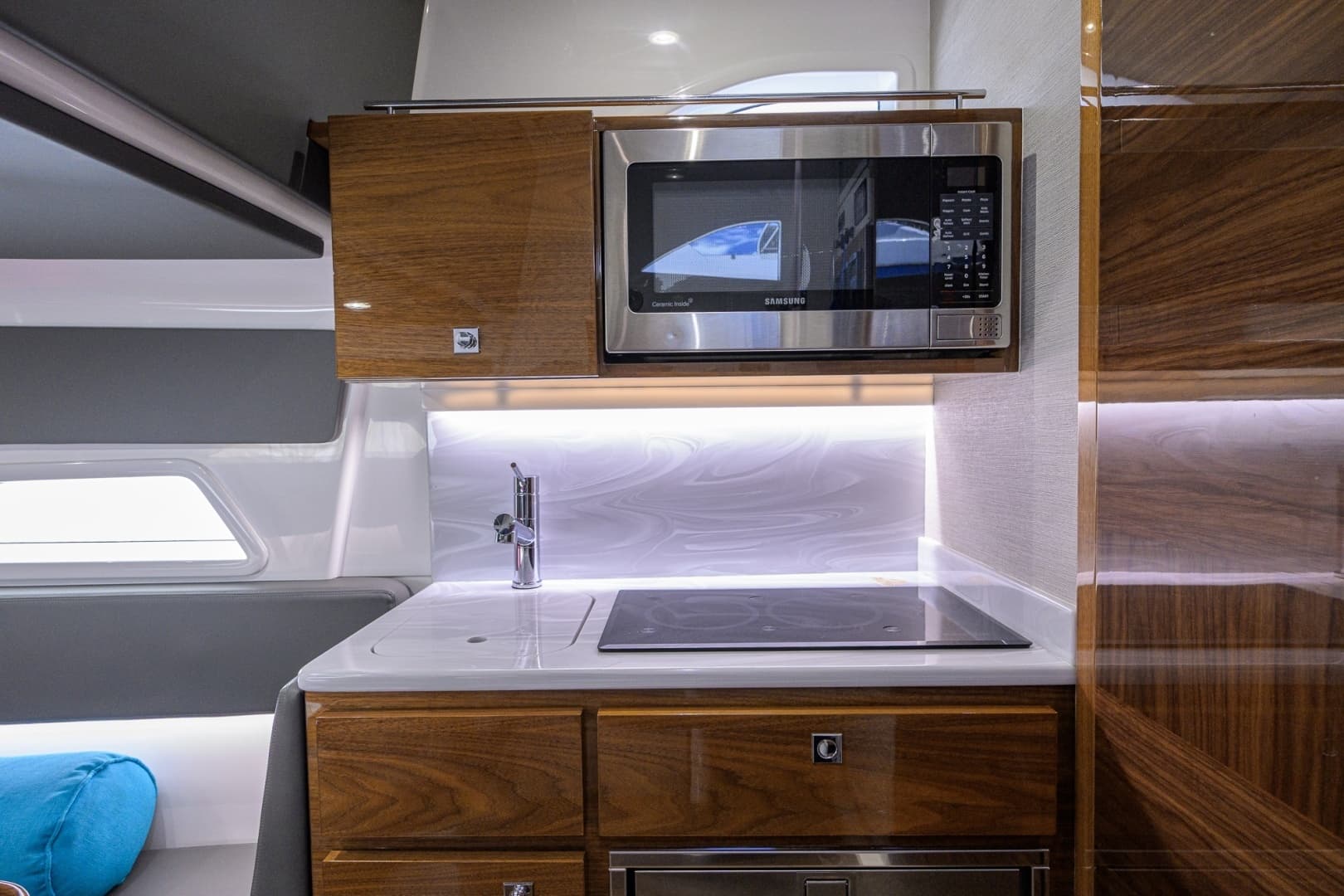 2025 Valhalla Boatworks V46 photo 4