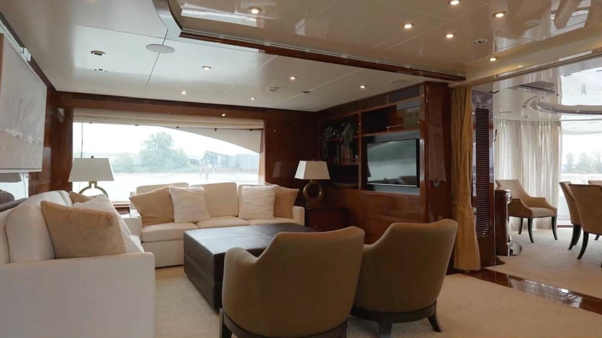 2004 Benetti 145 Vision photo 22