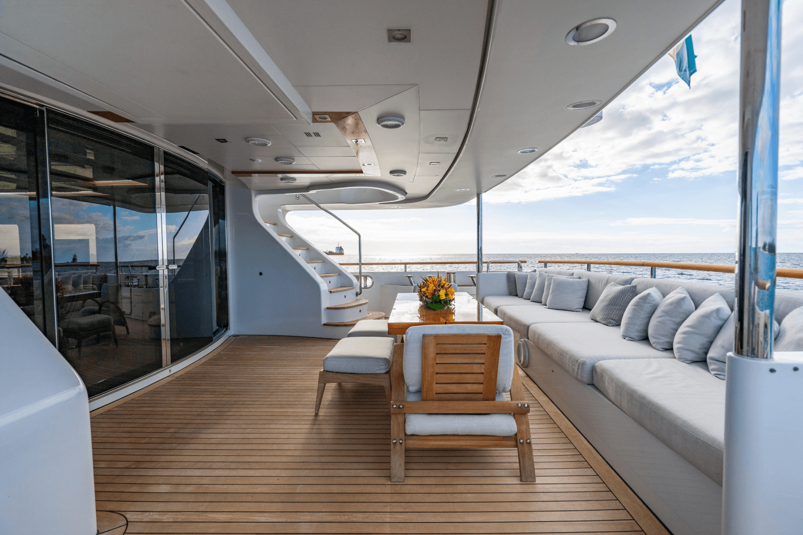 2011 Benetti Classic 121 photo 7