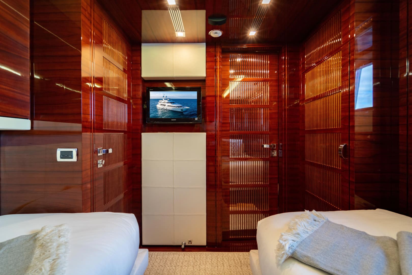 2011 Benetti Classic 121 photo 51