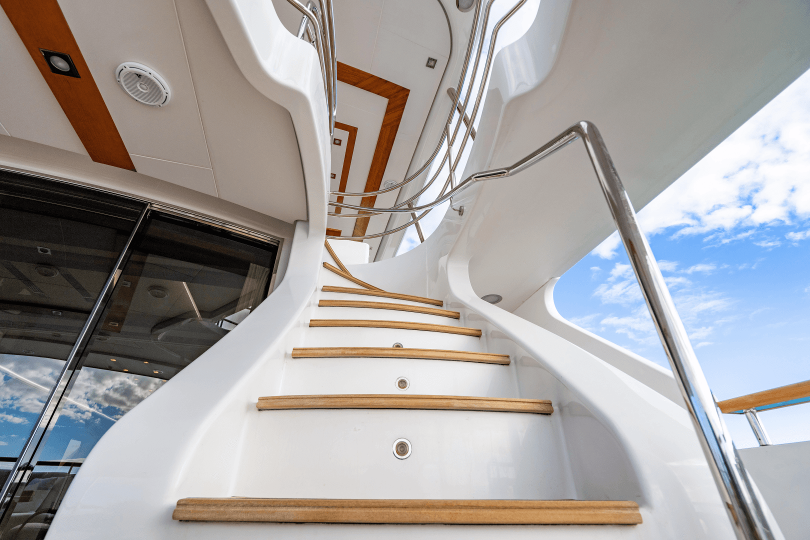 2011 Benetti Classic 121 photo 58