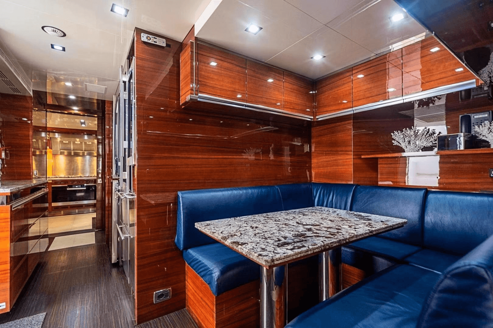 2011 Benetti Classic 121 photo 17