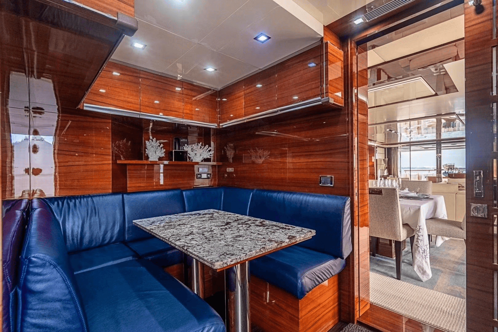 2011 Benetti Classic 121 photo 19