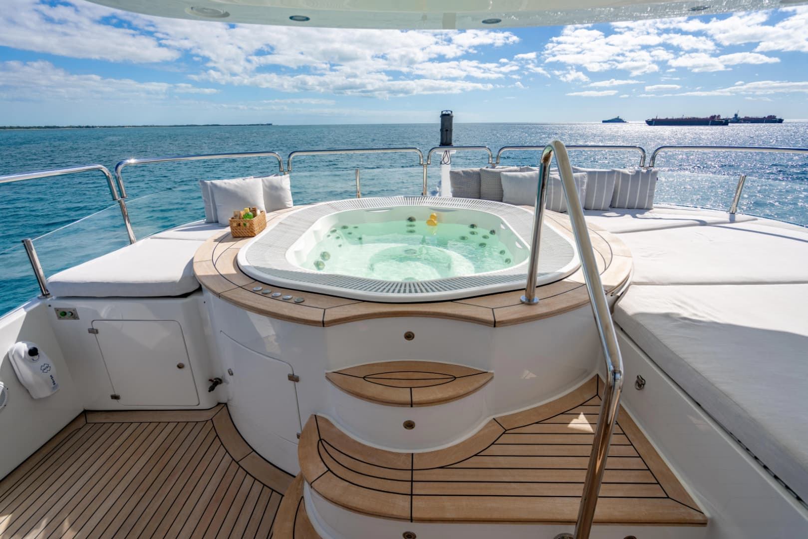2011 Benetti Classic 121 photo 97