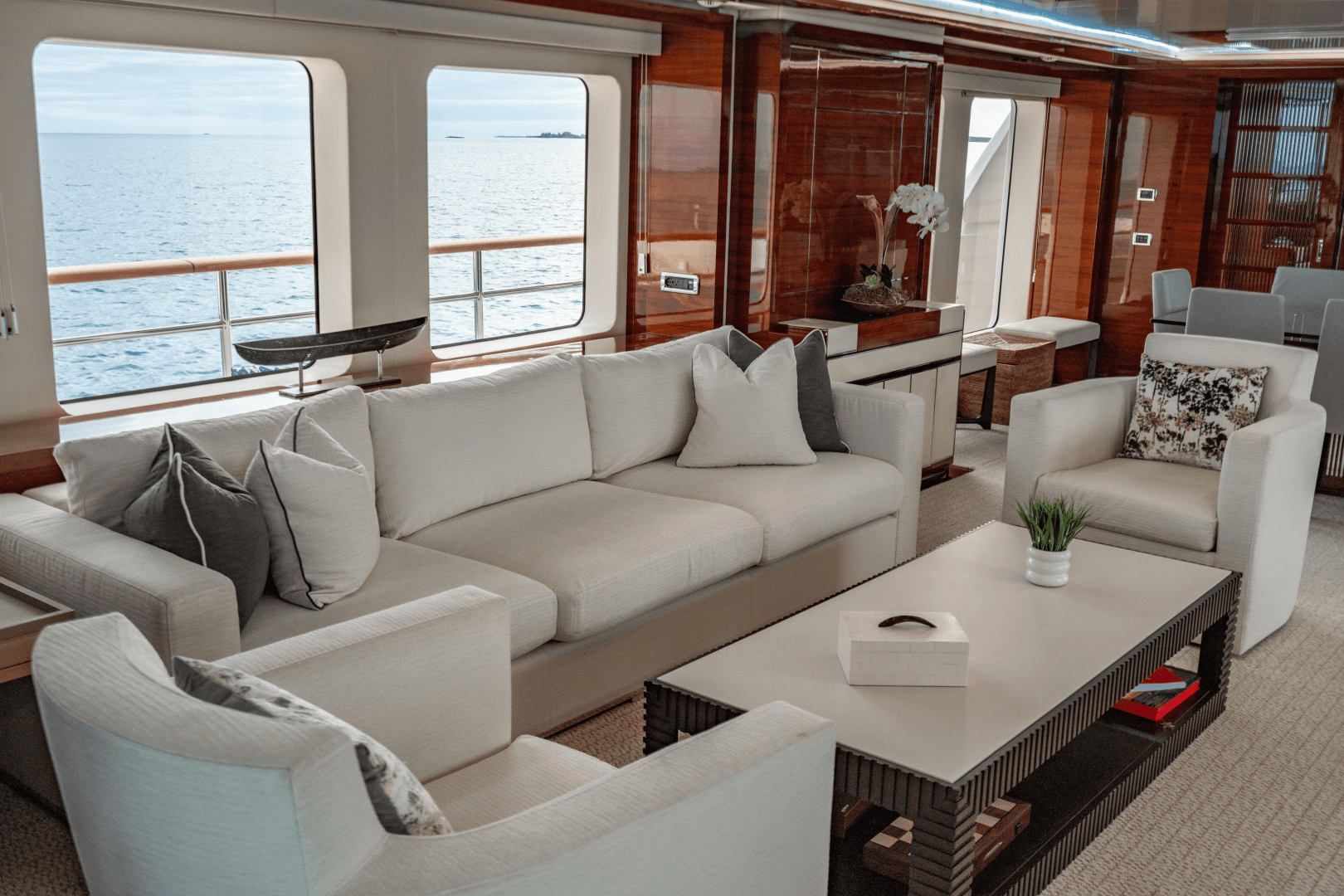 2011 Benetti Classic 121 photo 14