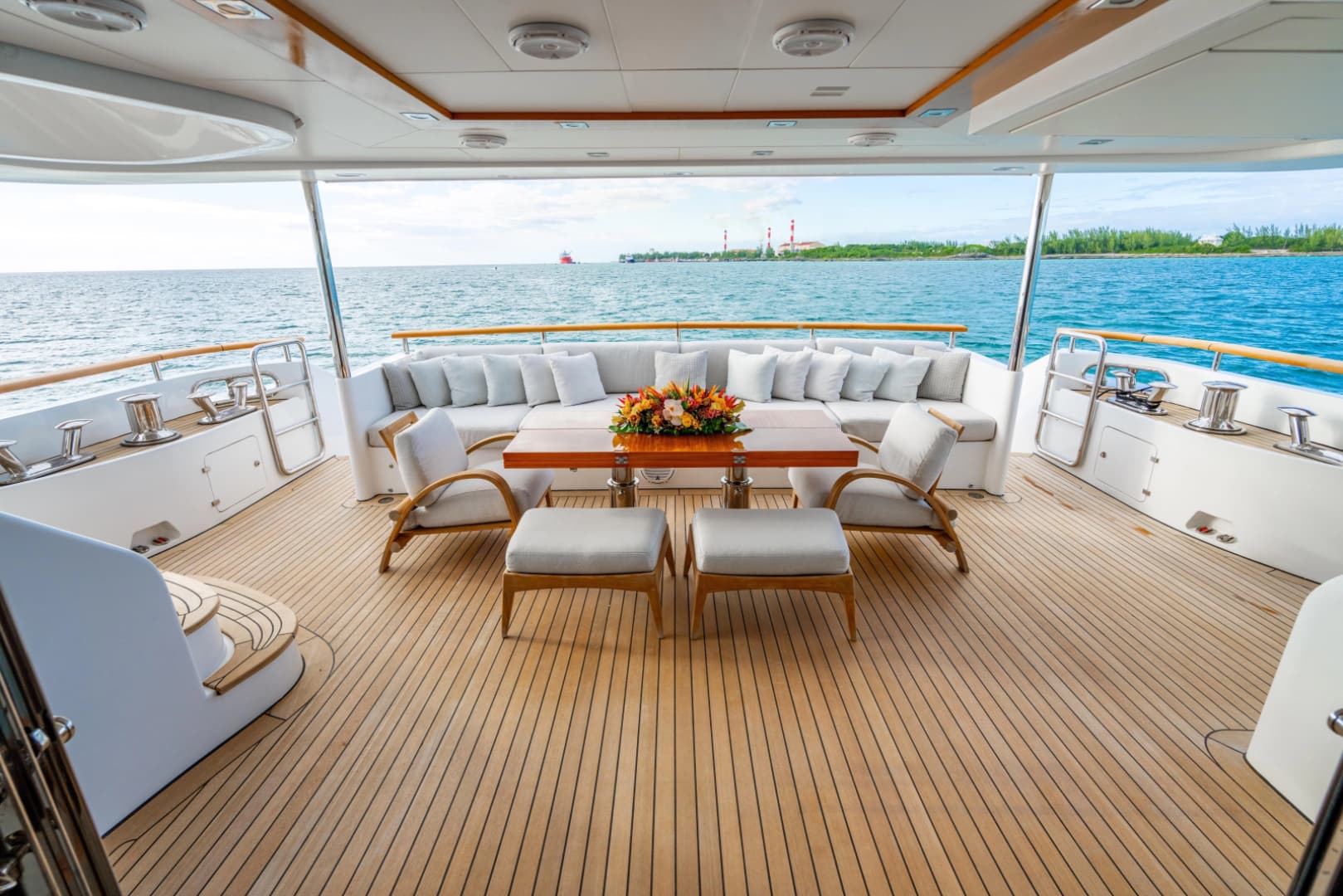 2011 Benetti Classic 121 photo 6