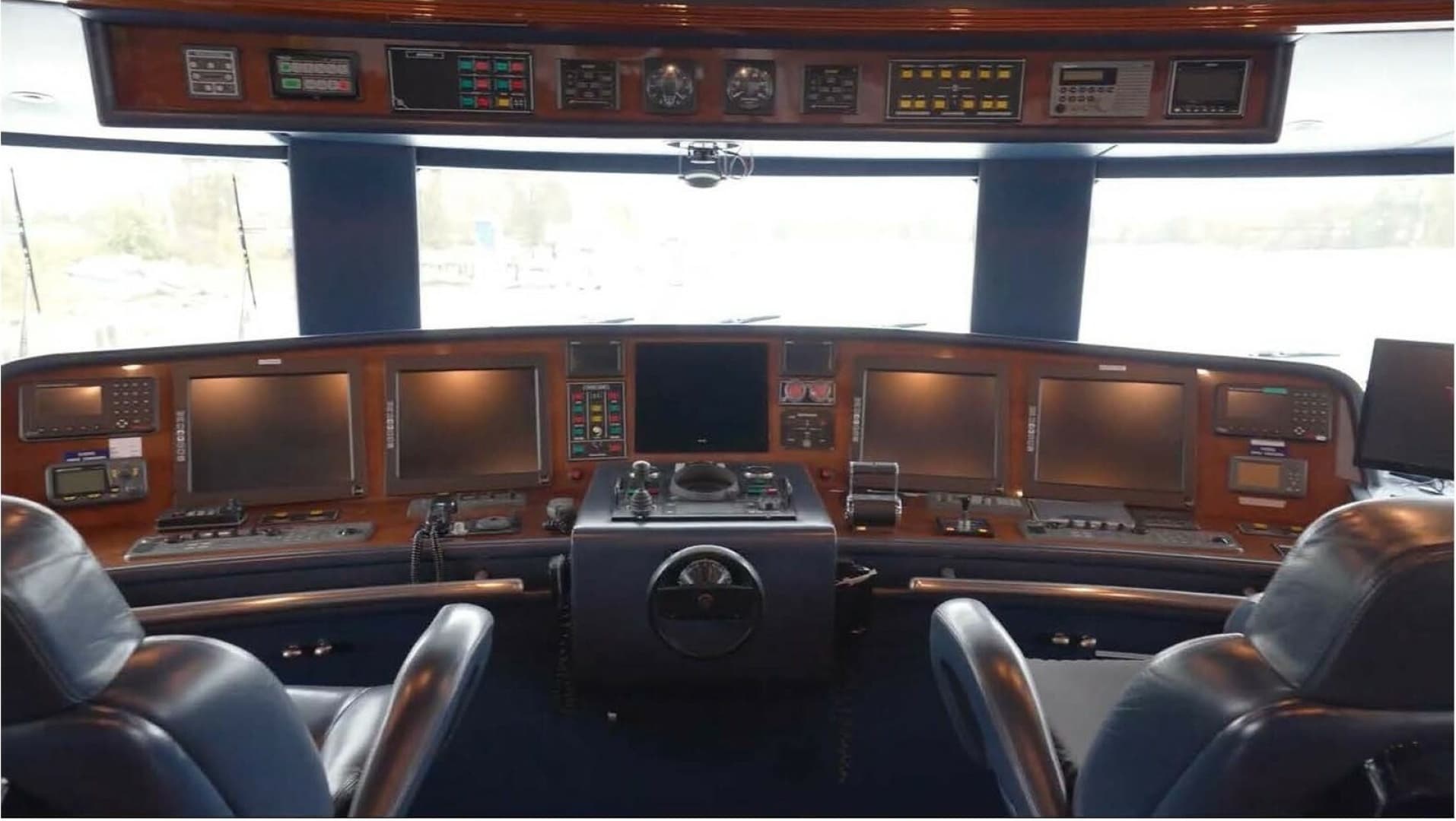 2004 Benetti 145 Vision photo 26