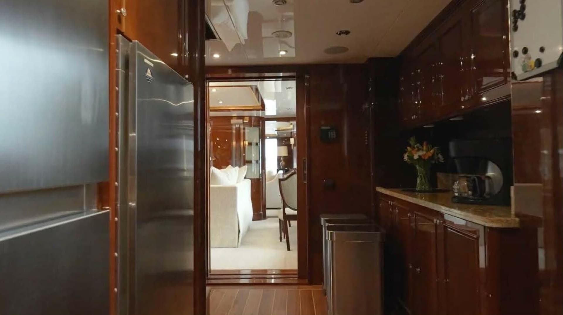 2004 Benetti 145 Vision photo 15