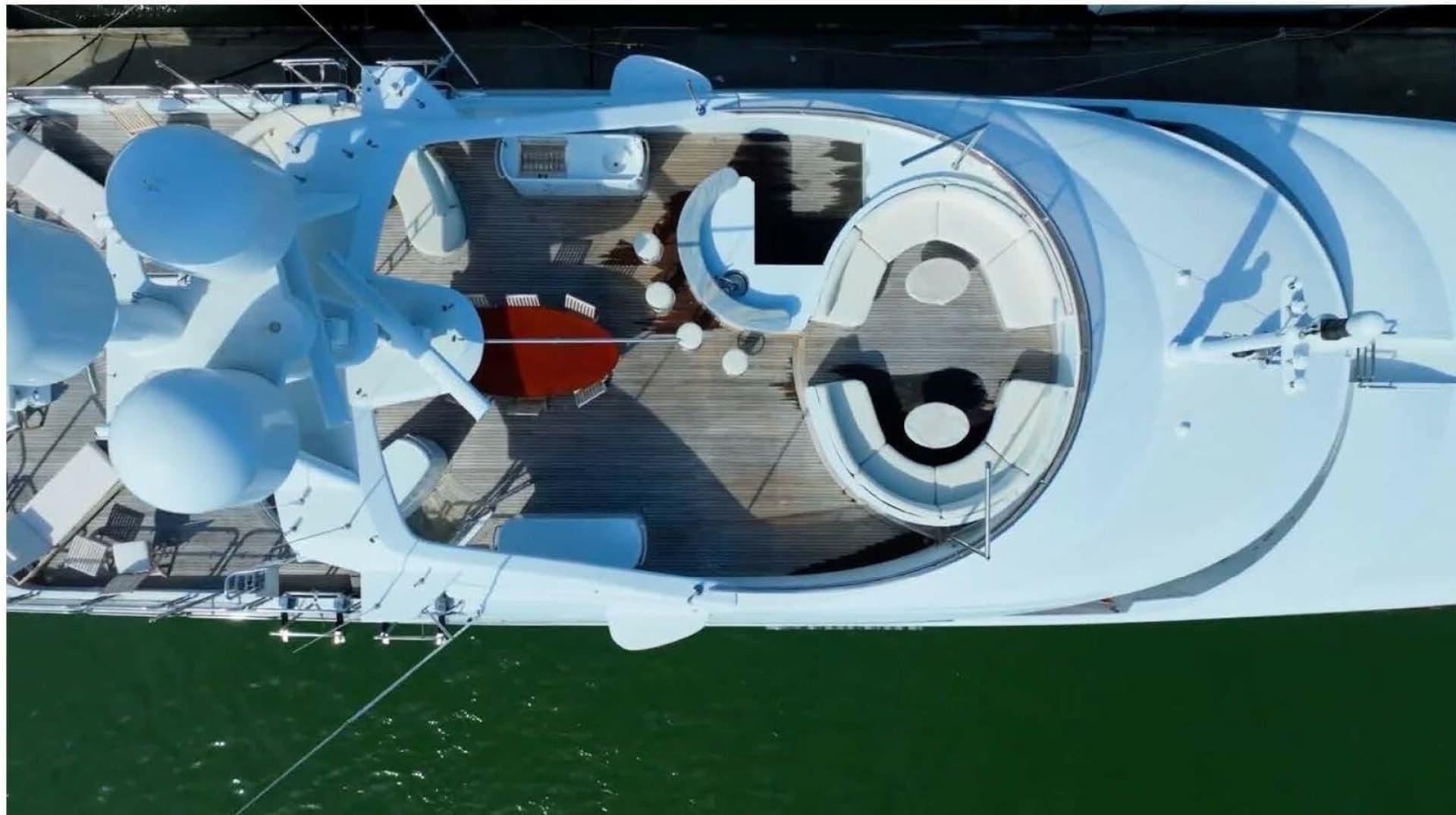 2004 Benetti 145 Vision photo 5