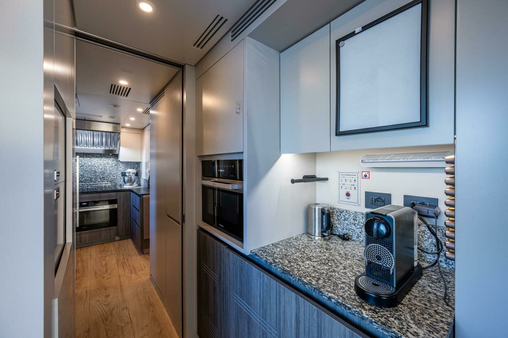 2023 Benetti 34M OASIS photo 34