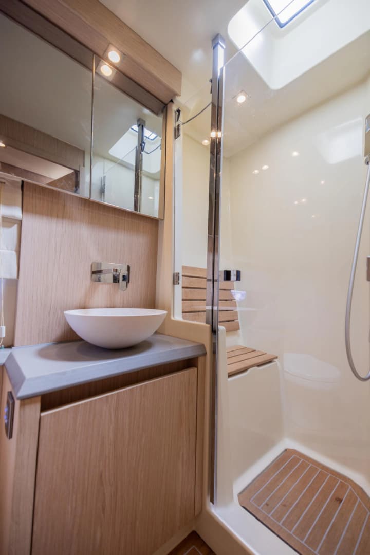 2016 Beneteau Monte Carlo 5 photo 28