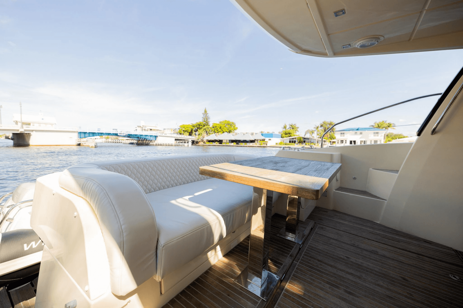 2016 Beneteau Monte Carlo 5 photo 9