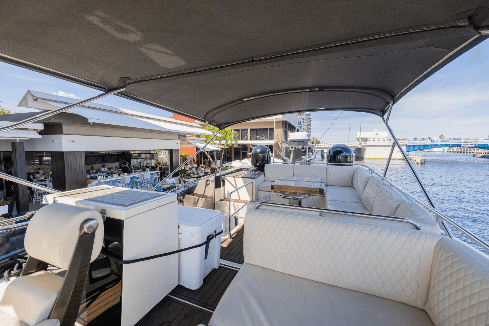 2016 Beneteau Monte Carlo 5 photo 11