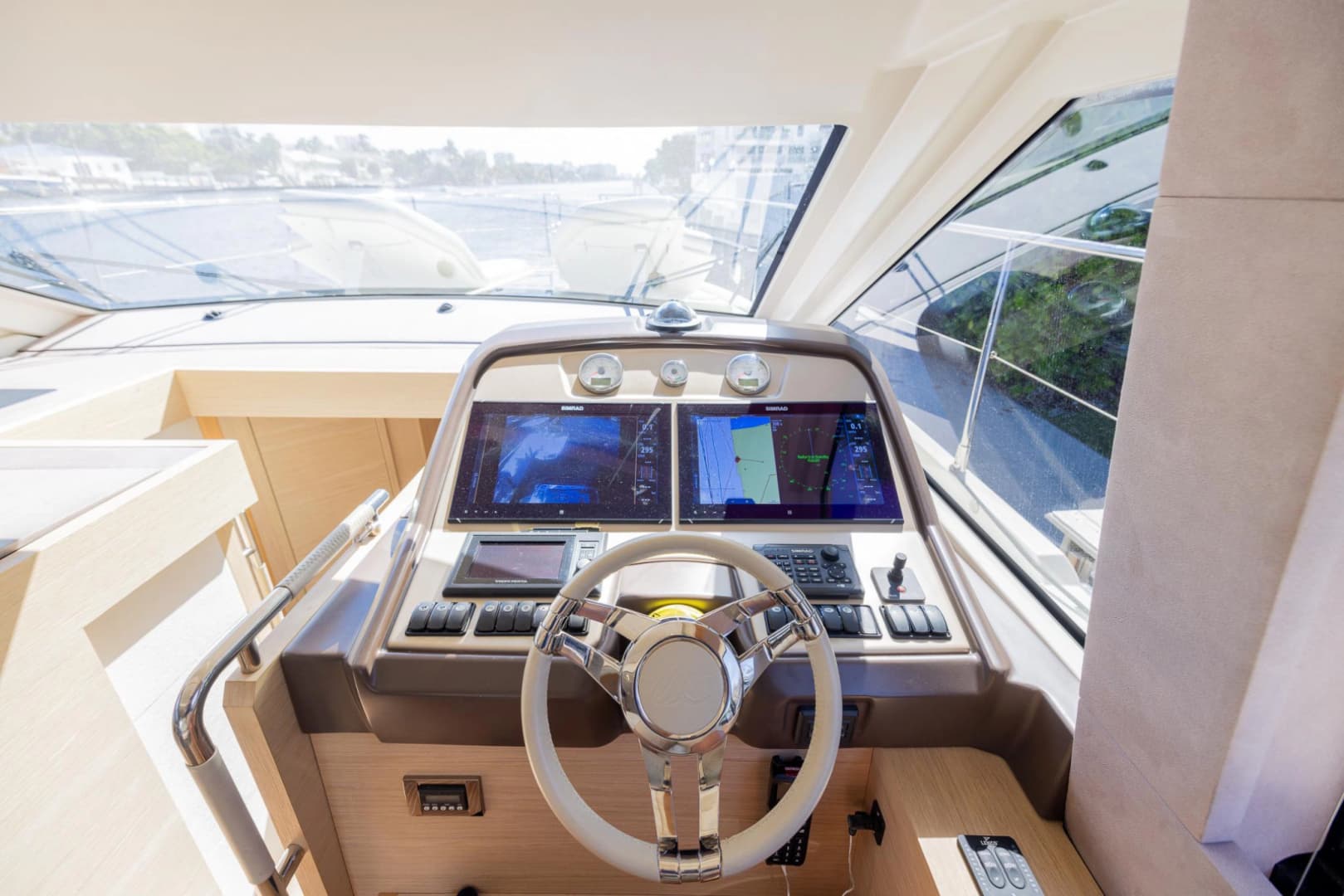 2016 Beneteau Monte Carlo 5 photo 21