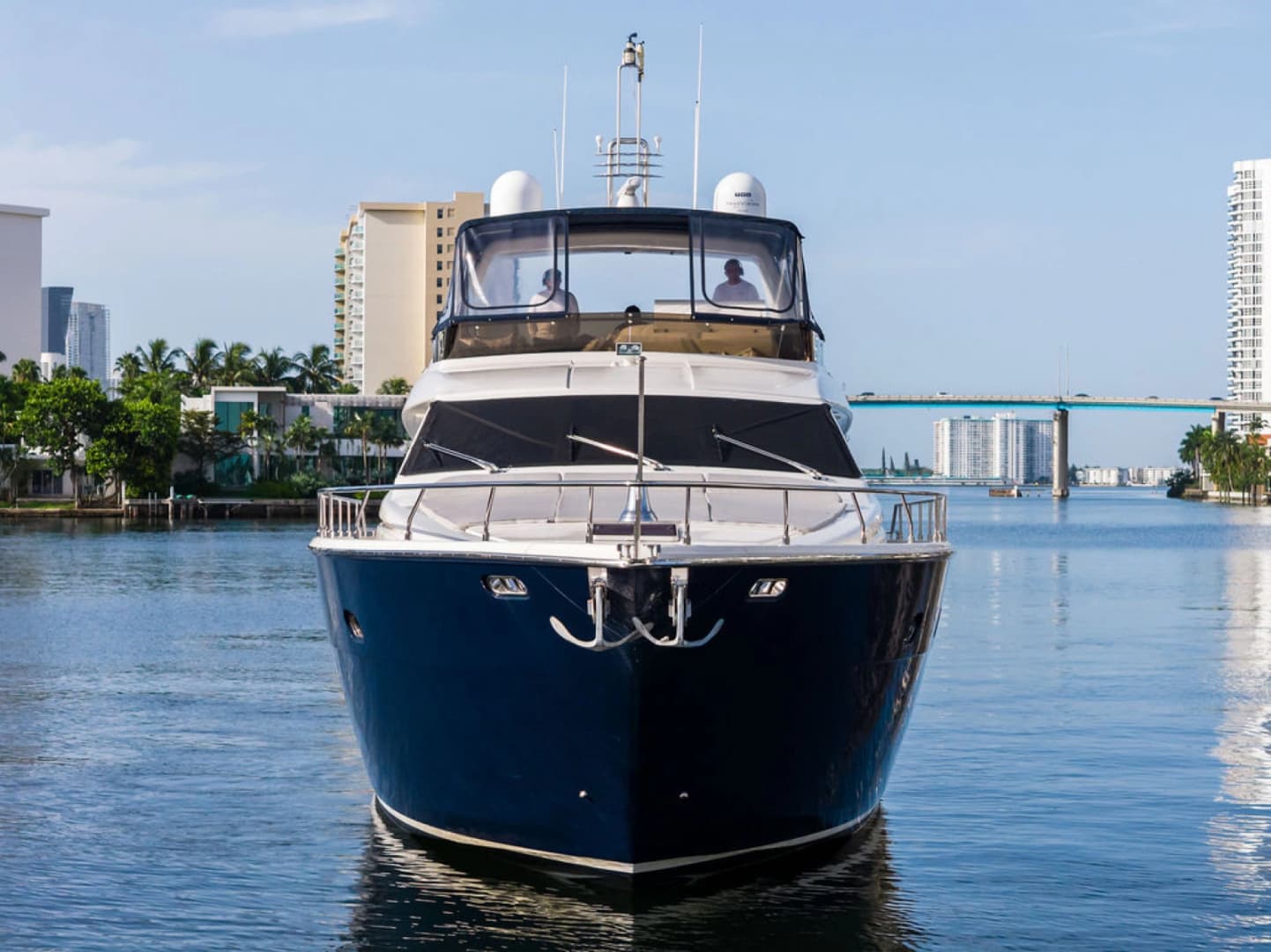 2006 Ferretti Yachts 830 photo 3