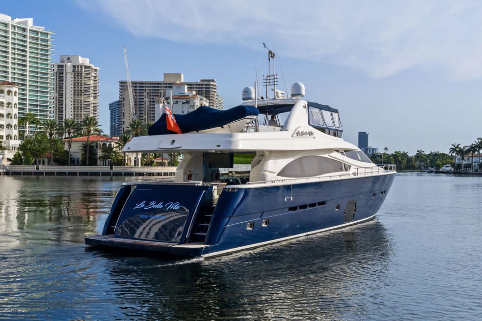 2006 Ferretti Yachts 830 photo 6