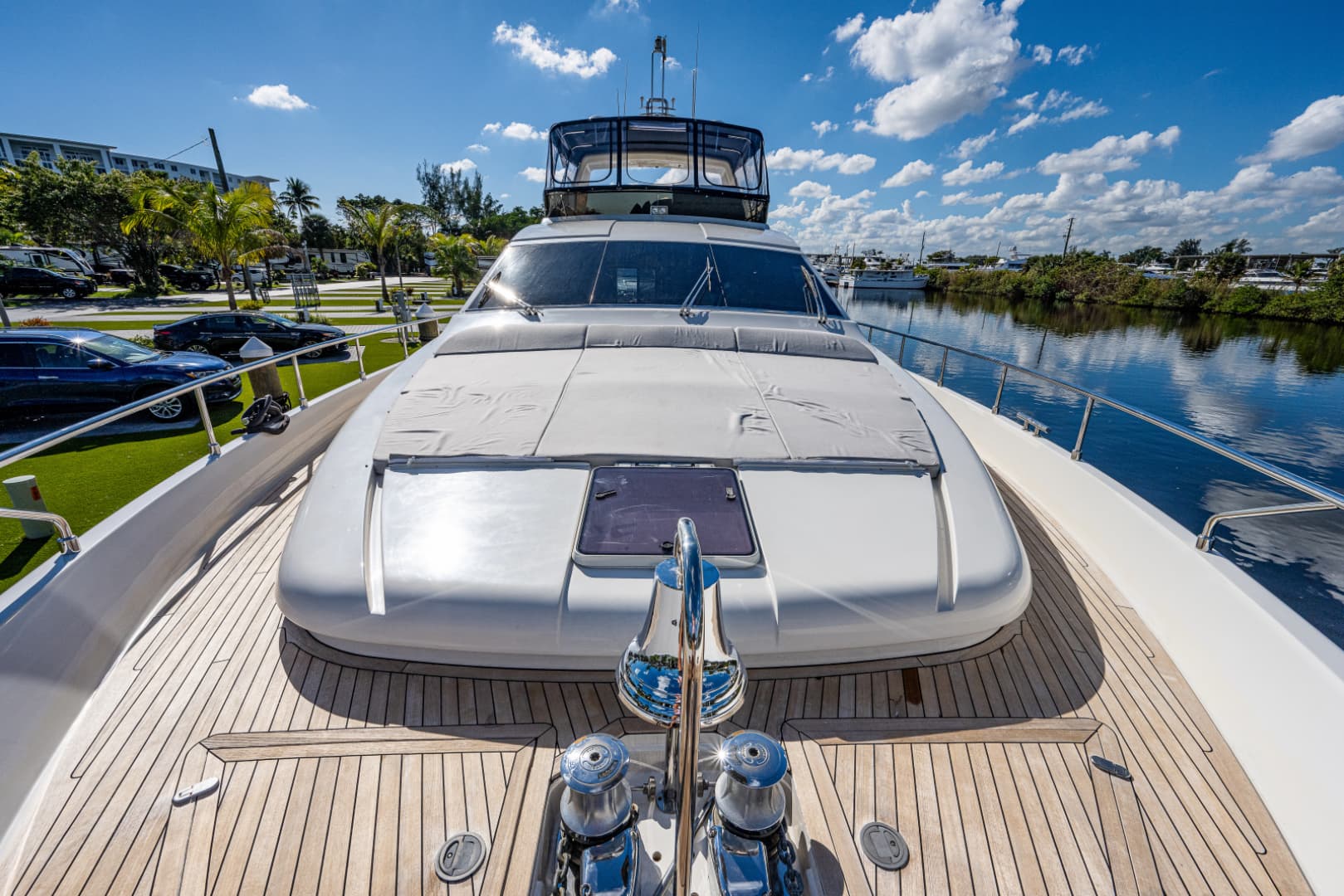 2006 Ferretti Yachts 830 photo 33