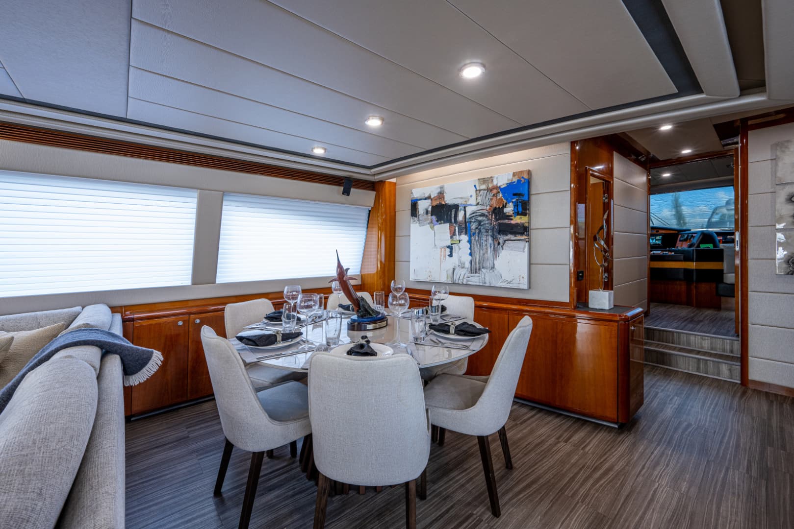 2006 Ferretti Yachts 830 photo 38