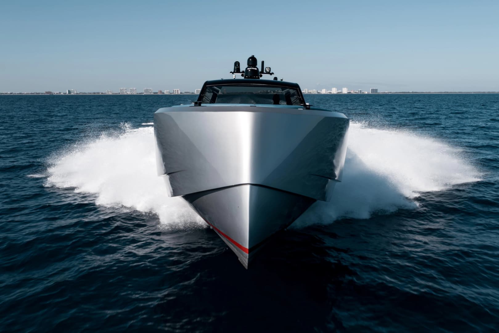 2023 Vanquish Yachts VQ45 Veloce Hardtop photo 3