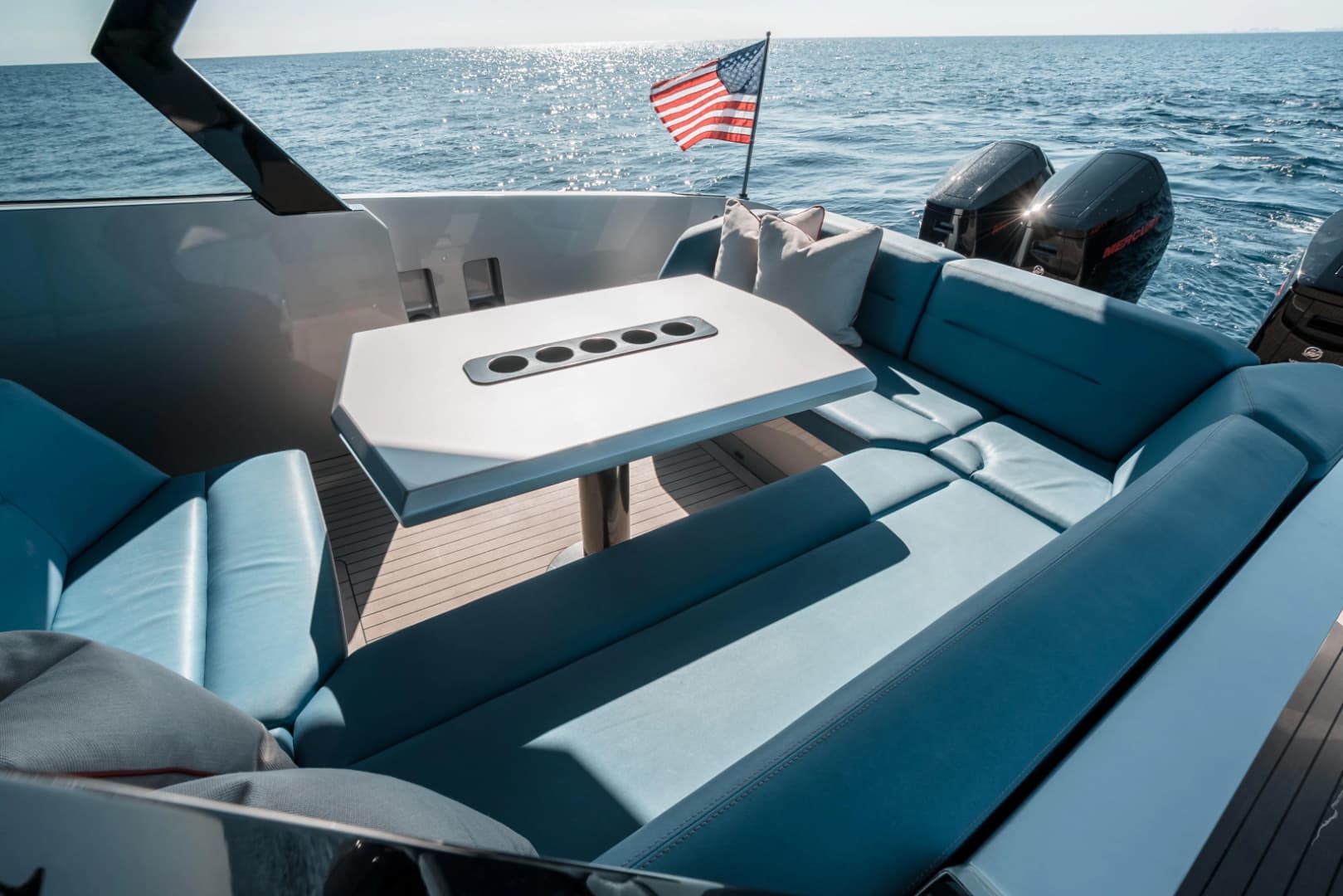 2023 Vanquish Yachts VQ45 Veloce Hardtop photo 16