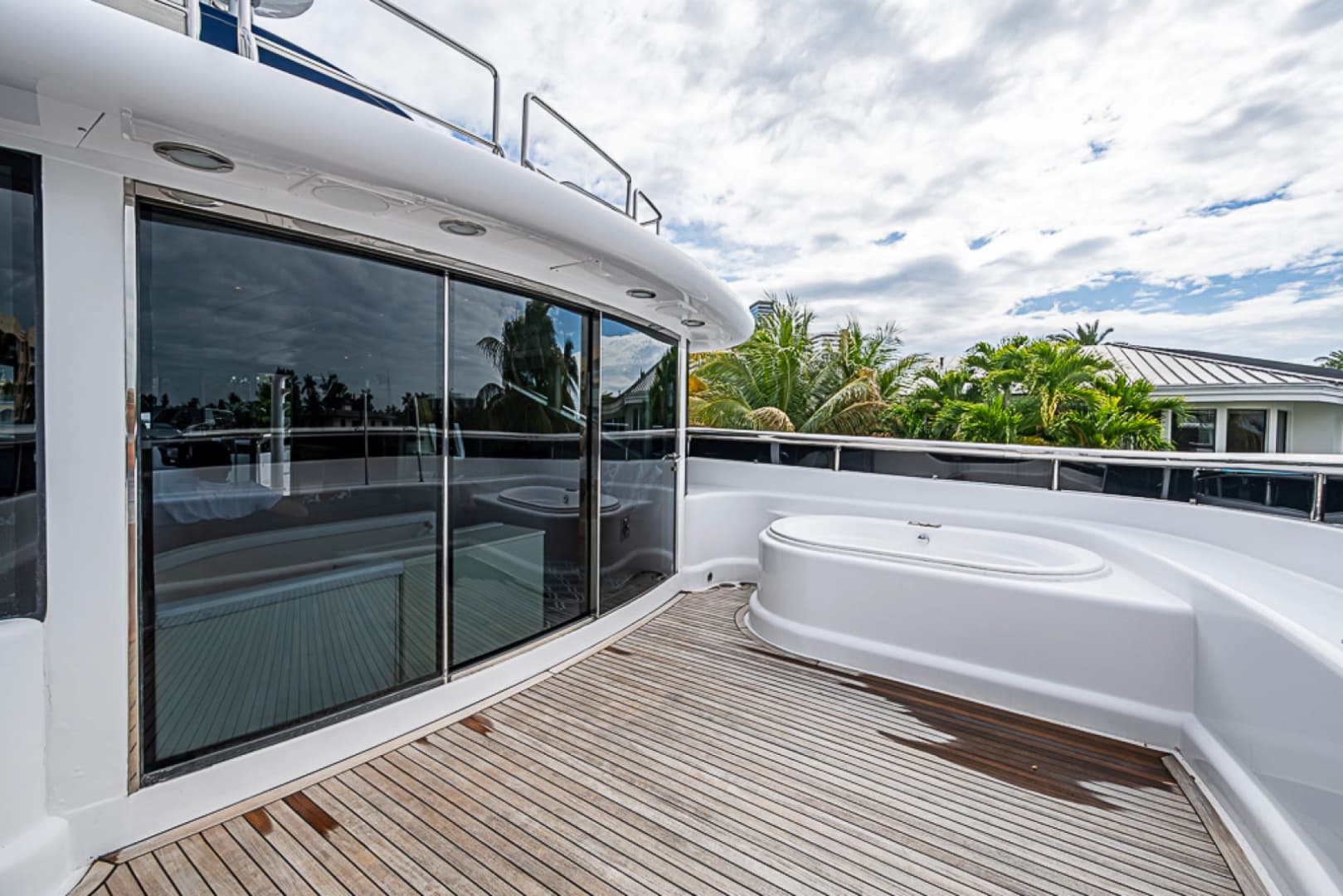 1994 Benetti Trideck photo 38