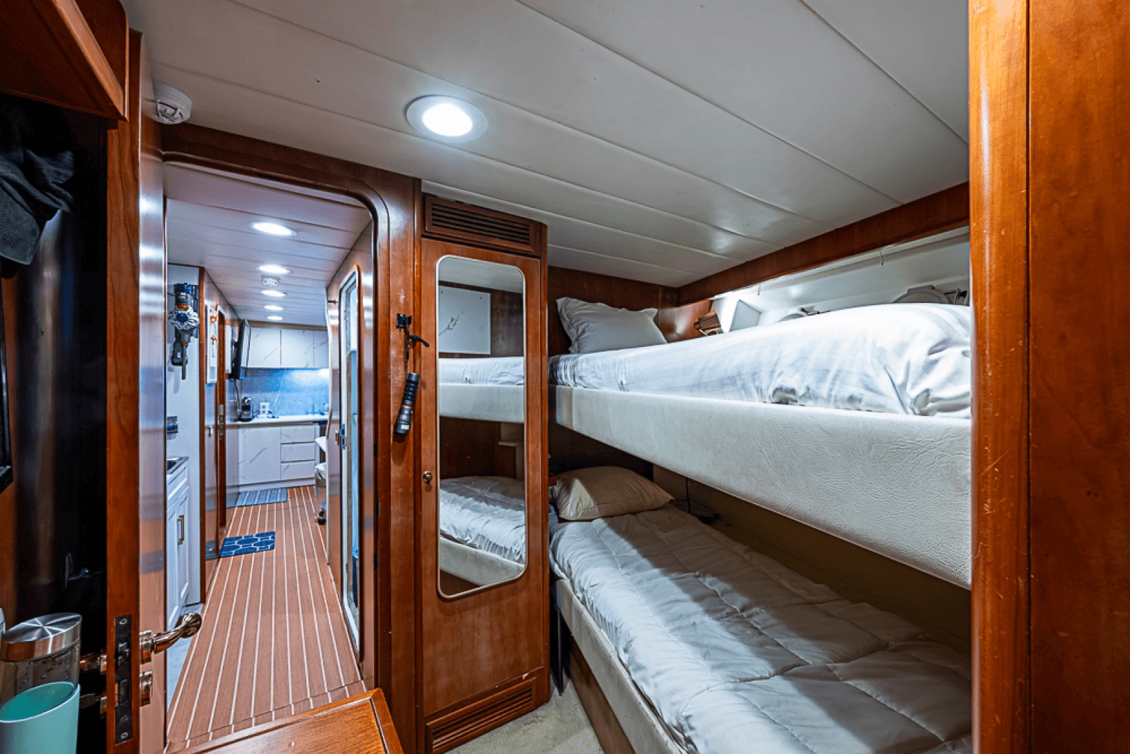 1994 Benetti Trideck photo 63
