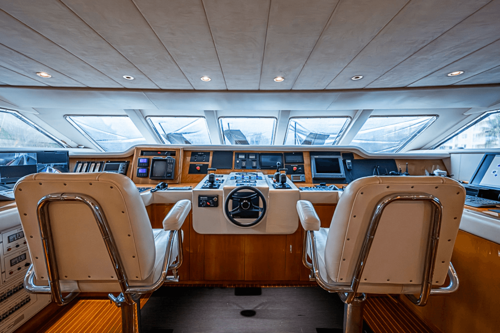 1994 Benetti Trideck photo 28